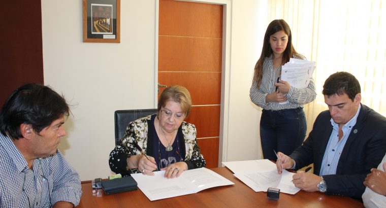 El CGE y Nogoyá firmaron un acuerdo para realizar actividades campamentiles