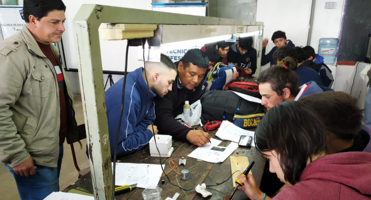 Estudiantes de escuelas técnicas realizaron aros magnéticos en Concepción del Uruguay