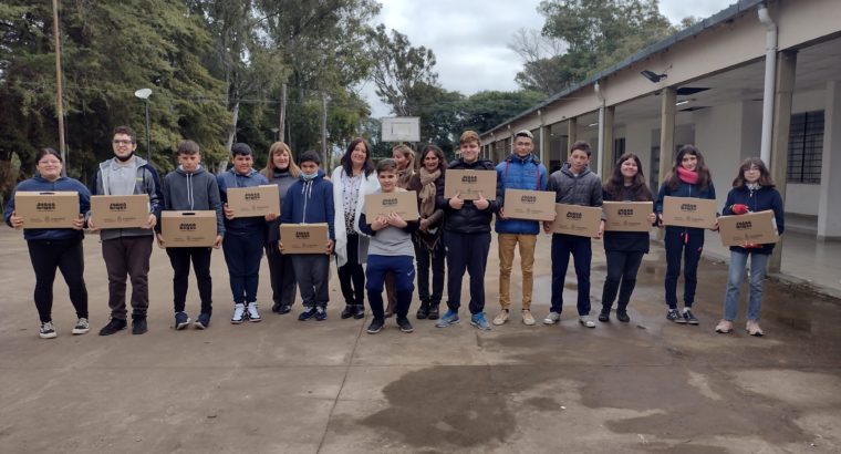 Continúa la entrega de netbooks a estudiantes de Entre Ríos