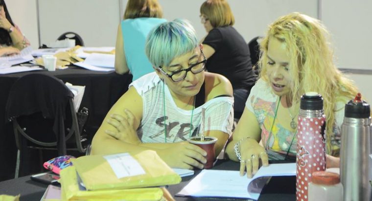 Acompañamiento a la implementación de nuevos diseños curriculares en Paraná