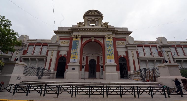 La provincia entregó un aporte al municipio de Paraná para dársenas en la escuela Del Centenario