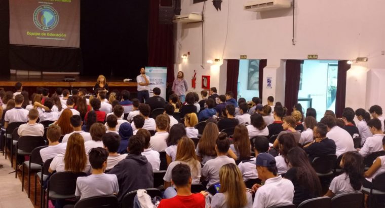 Se realizó un taller para estudiantes de escuelas secundarias de Paraná
