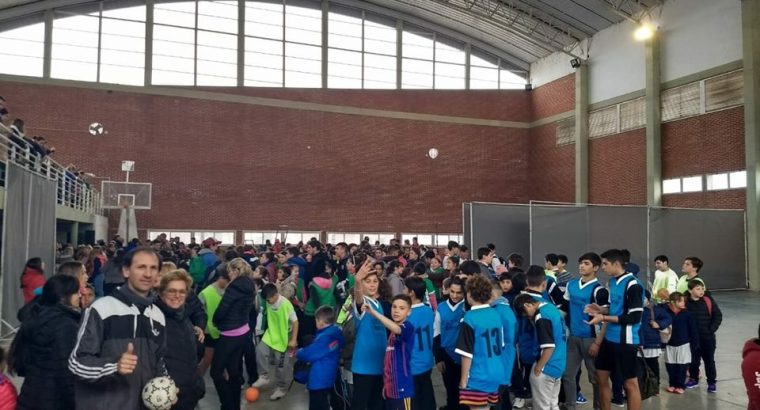 Más de 500 estudiantes participaron del primer encuentro deportivo del Inter centros 2018