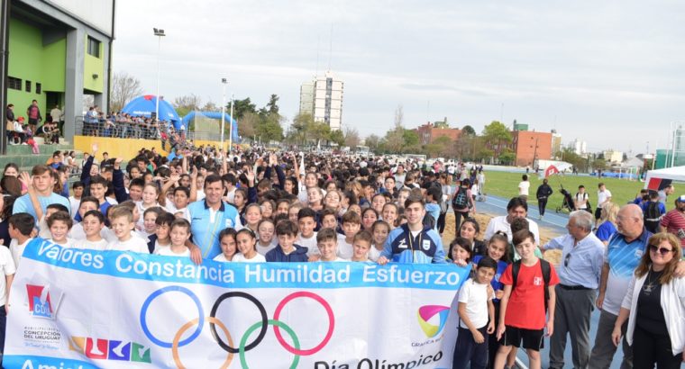 Alrededor de 2000 estudiantes participaron del día del Olimpismo en Concepción del Uruguay