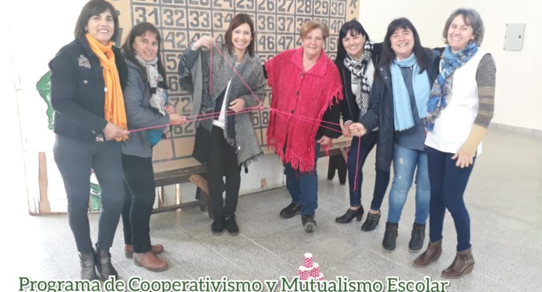 Taller de Educación Cooperativa y Mutual con Directivos y Vice Directores de escuelas de nivel primario en la localidad de María Grande.