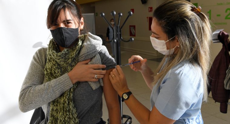 Se inició un operativo masivo de vacunación al sector docente en Entre Ríos