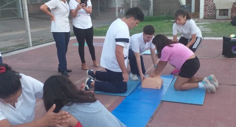 Rosario del Tala: Estudiantes de enfermería realizaron una capacitación de RCP