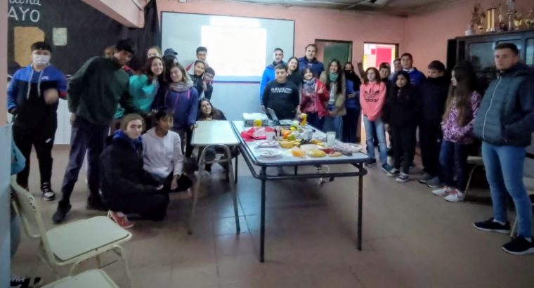 Echagüe | Estudiantes de primaria y secundaria recibieron charla sobre alimentación saludable