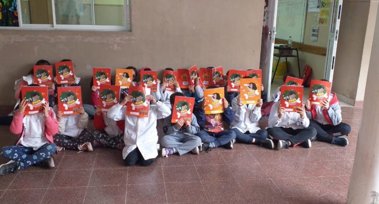 Departamento Tala | ALEER: Comenzó la entrega de libros a alumnos de 1° y 2° grado