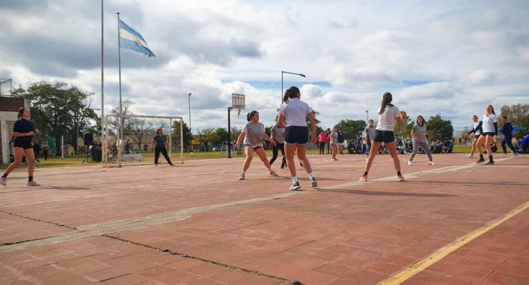 Rosario del Tala | Comenzaron los intercolegiales de handball con la participación de jóvenes de escuelas secundarias