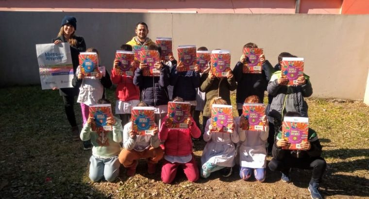 Departamento Tala | Comenzó la entrega de Libros para Aprender a niños y niñas de escuelas primaria