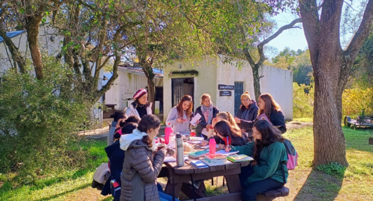 Estudiantes del Profesorado de Nivel Primario exploraron la Biblioteca del Parque Escolar Enrique Berduc