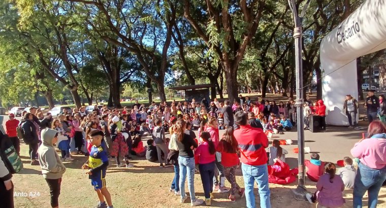 La escuela Pueyrredón celebra 135 años y lo festejó con una maratón infantil