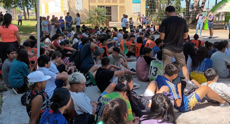 Más de 200 estudiantes participaron de un encuentro deportivo en Concordia