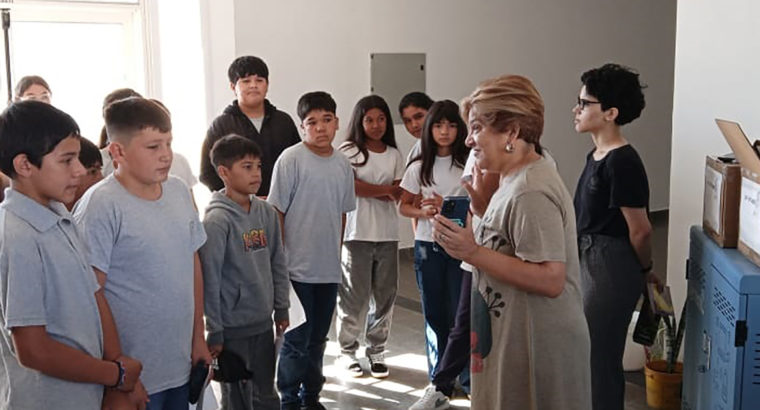 La escuela secundaria innovadora de Villaguay recibió equipamiento tecnológico
