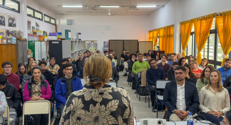 Docentes y estudiantes se capacitan en robótica educativa