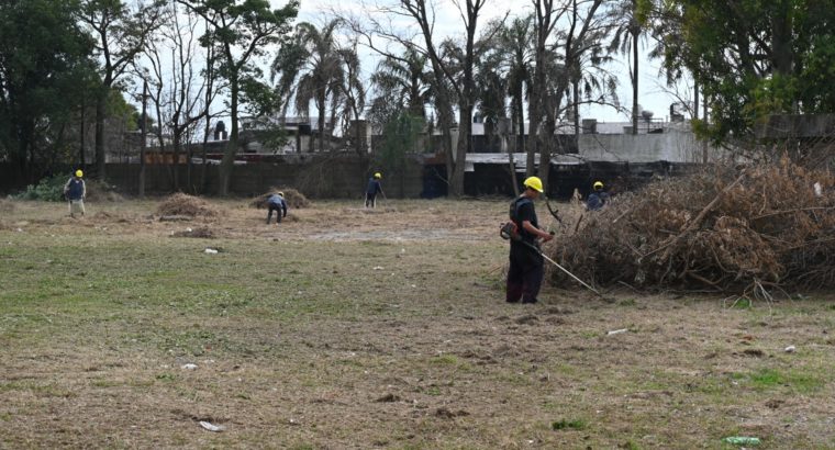 Internos de unidades penales realizaron tareas de mantenimiento en escuelas