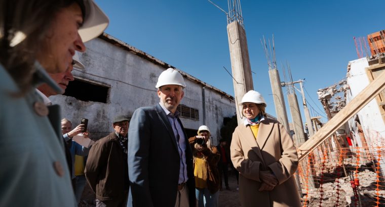 Frigerio recorrió la obra de ampliación de la Escuela Técnica N°4 de Paraná