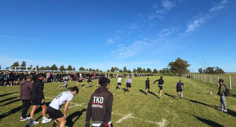 Estudiantes de Larroque protagonizaron los Intercolegiales 2025